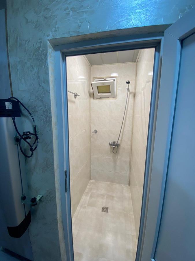 Apartment Studio Maksim باتومي المظهر الخارجي الصورة