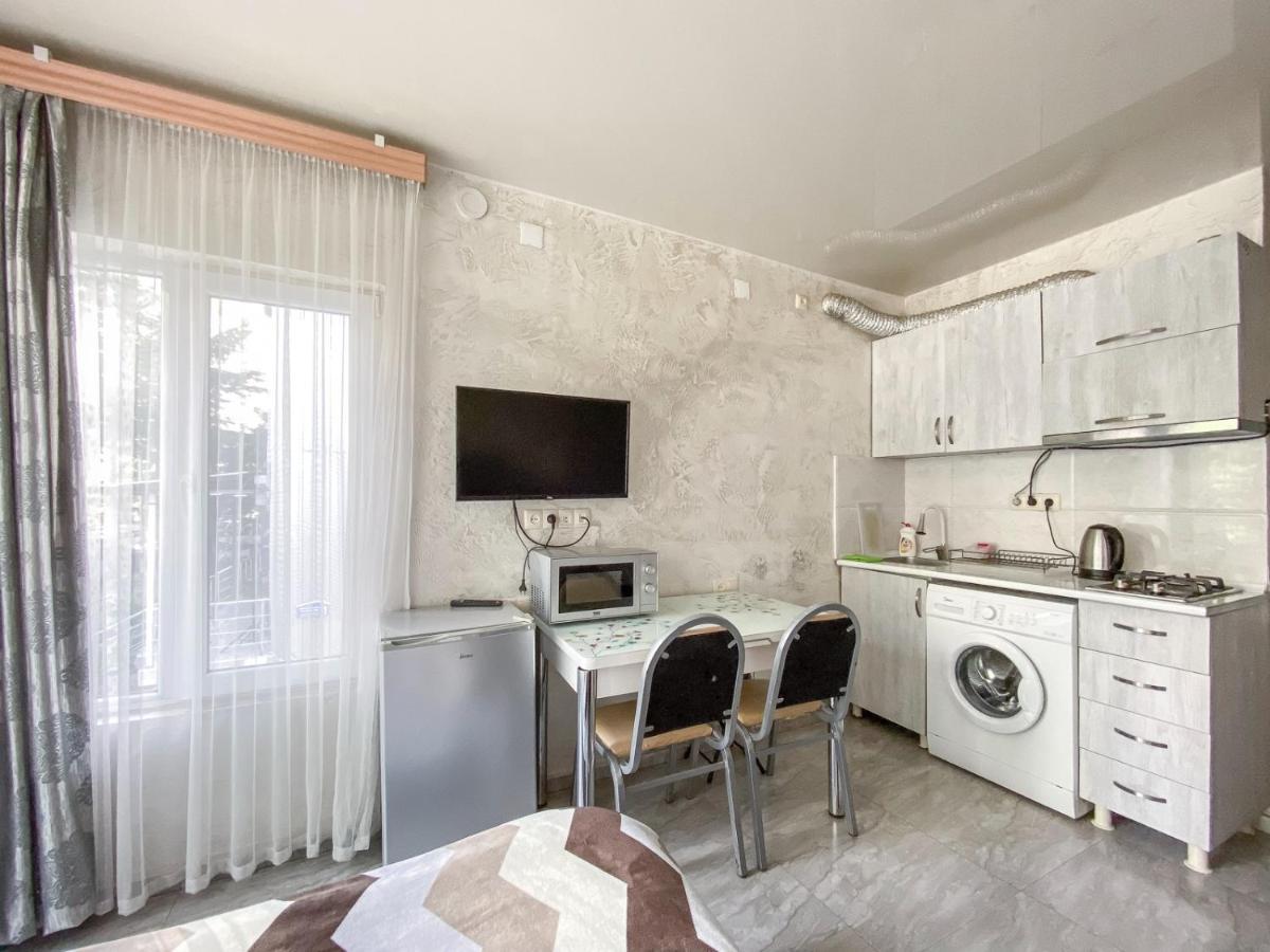 Apartment Studio Maksim باتومي المظهر الخارجي الصورة