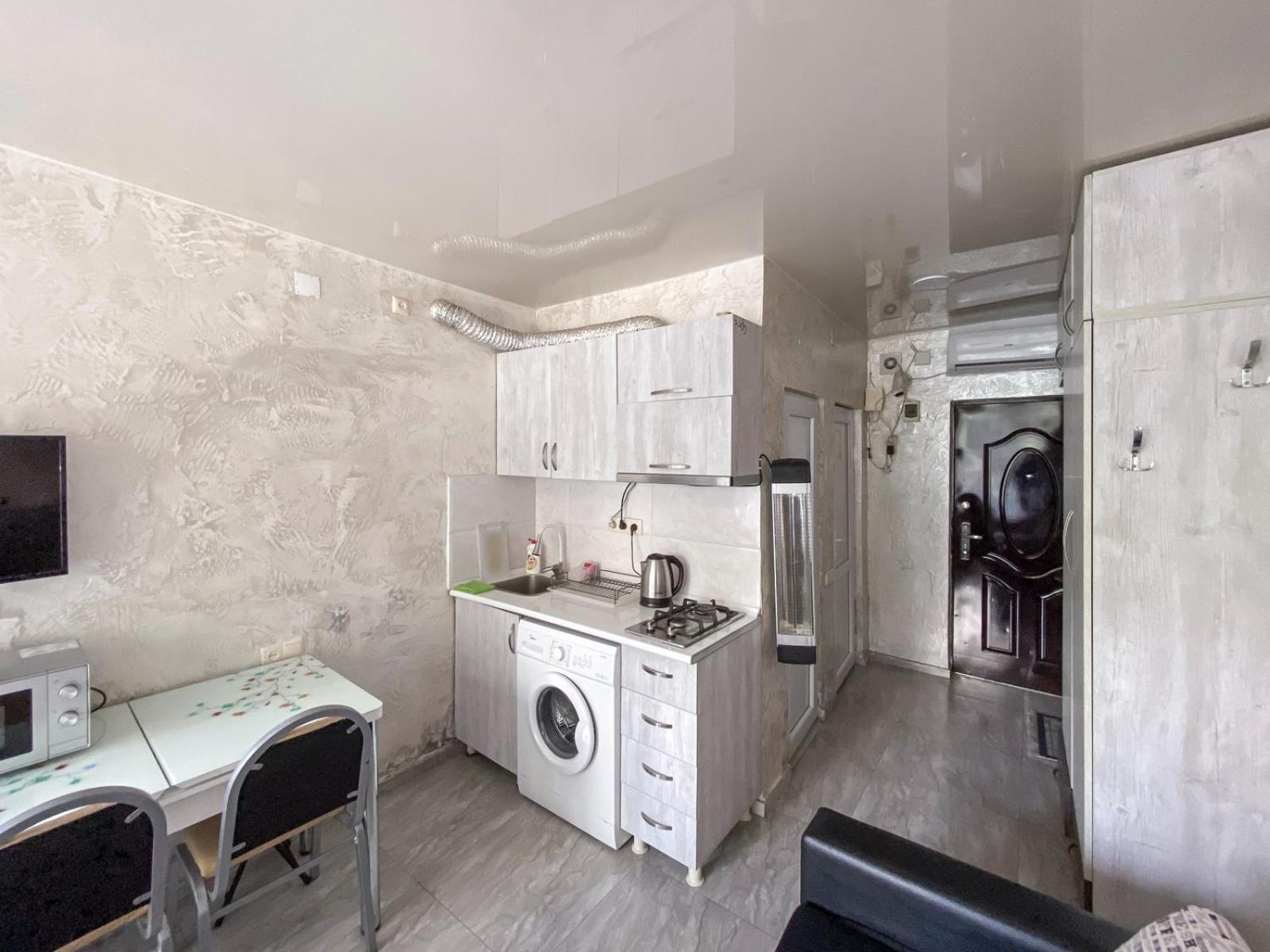 Apartment Studio Maksim باتومي المظهر الخارجي الصورة